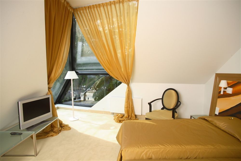 Arensburg Boutique Hotel & Spa Kuressaare Exterior photo